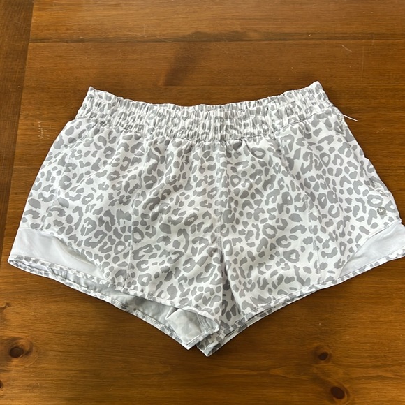 90 Degree By Reflex Pants - Pre loved animal print shorts